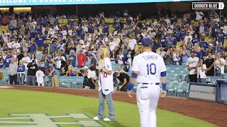 Dodgers pregame: Kourtney Turner sings national anthem on Justin Turner bobblehead night