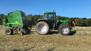 Heuernte 2020 Rundballenpressen mit John Deere 6910 und John Deere 592