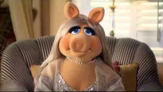 Miss Piggy Interviews Eva Longoria Desperate Housewives The Complete 6th Season DVDS Preview