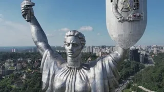 Ukraine removes Soviet symbols from Motherland Monument in Kyiv