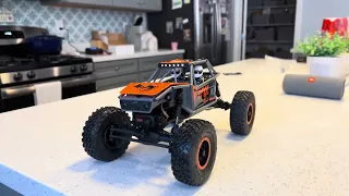 Axial utb18 Capra.Unboxing and first run impression.