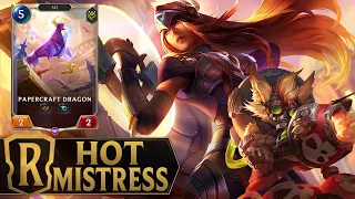 Hot Mistress - Yuumi & Sivir Attach Deck - Legends of Runeterra A Curious Journey Gameplay