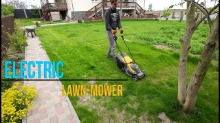 I mow the lawn with an electric lawnmower Stiga Collector 39 E