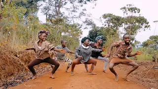 Masaka Kids Africana Dancing to Villager
