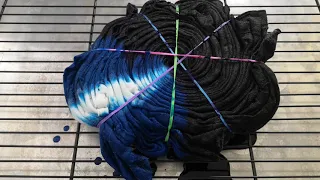 Tie-dye pattern P130 : Blue Lightning #2