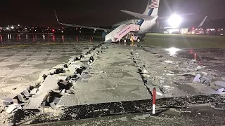 Vice presidential candidate Mike Pence's campaign plane slid off the runway