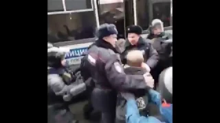 Жестоко задержали Алексея Навального на митинге 28 января