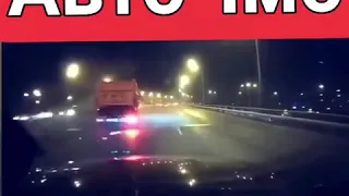 Видео массового ДТП на Рыскулова в Алматы