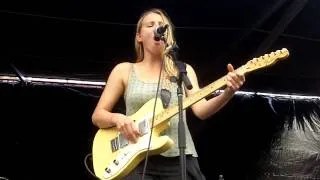 Lissie live at Mess With Texas Party: "Wedding Bells"