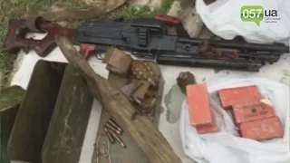 В зоне АТО пограничники нашли большой тайник боеприпасов