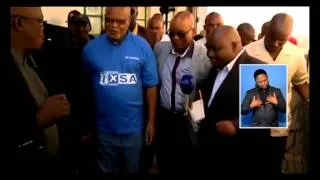 Zuma arrives to vote