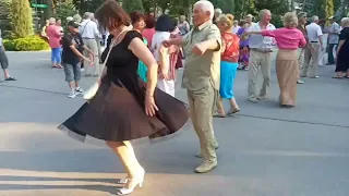 Заманила, соблазнила, раздразнила!!!💃🌹Танцы в парке Горького!!! 💃🌹Харьков