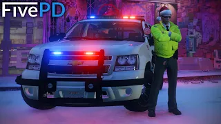 Stolen Snow Plow! | GTA 5 FivePD 30 (Ryan's Run)