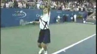 Djokovic imitates Sharapova and Nadal (US OPEN 2007)