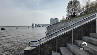 В Самаре затопило нижнюю площадку речного вокзала