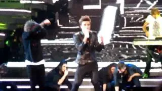 ЗАДЫХАЮСЬ. Отрывки. Dima Bilan. Crocus City Hall 24 11 2011г