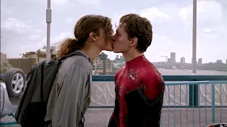 Spider-Man (Peter Parker) and MJ kiss scene-: Far From Home (2019) HD movie CLIP