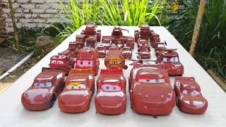 Amazing! Clean up muddy minicar falling into the water & a convoys disney cars! Play in the garden80