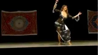 Gemma Arnaiz dancing Meya Meya. Baladi-Shaabi Style.