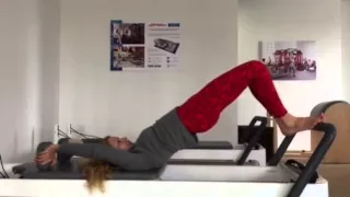 Fitlab Pilates. Упражнение дня. Полукруг на реформере.