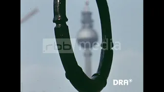 Alexanderplatz in Eastberlin, 1976