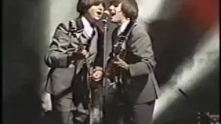 Beatles tribute band "HELP!" Hommage John Lennon Paul McCartney George Harris Ringo Starr Canada