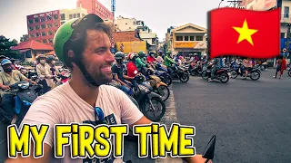 My First Time Driving a Motorcycle! 🇻🇳 Vietnam, Ho Chi Minh City