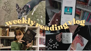 WEEKLY READING VLOG | possible book DNF, new favourite author & kindle reading🔪💐📱