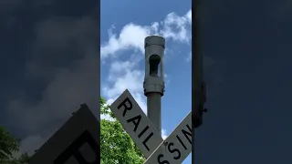 Very Rare Railroad Crossing!  Only Has A Bell!  Norfolk Southern Railroad In Kentucky, JawTooth