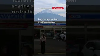 Lawson near Mount Fuji to put up 2.5m barrier to block view & deter tourists