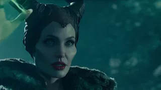 Maleficent vs King's Guard (Maleficent)