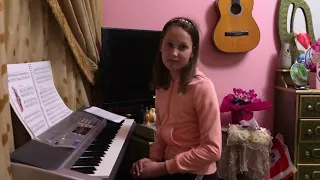 Как сыграть песню прятки на пианино легким способом