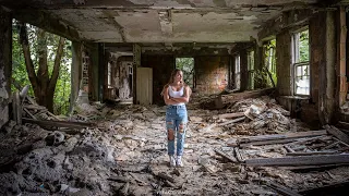 I Took My Daughter To Explore a Creepy Abandoned Building