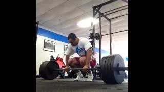 16 year old powerlifter deadlifts 500 pounds raw