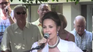 Linda Carter at Lindsay Wagner's Star on the PS Walk of Fame.wmv