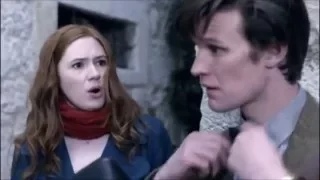 Doctor Who - Vincent and The Doctor - The Doctor and Amy scare each other