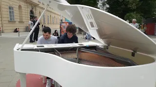 Funny Piano Duet of "Dance Monkey" in Vienna – Thomas Krüger & Omar Altayi