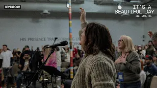 Beautiful Day (Live) - UPPERROOM | Moments: 011