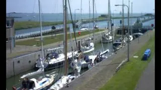 24 uur sluis bij de Afsluitdijk Kornwerderzand