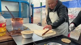 What is sold at the New Year’s markets in rural Beijing? Take a look through my lens today.