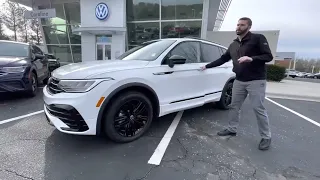 2022 Volkswagen Tiguan SE. vs SE R-Line walk around video