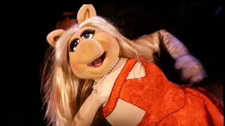 The Muppets - Hello by Miss Piggy (Adele cover) - Live @ Hollywood Bowl 9/9/17