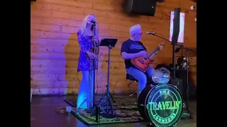 The Travelin’ Johnsons, (Wes McCraw and Lisa Sommer) , performing “Gold Dust Woman”