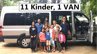 Diese Familie lebt mit 11 Kindern in einem Van