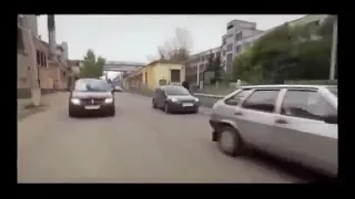 Мститель (2014) - car chase scene