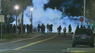 Multnomah County commissioners ask feds to not use tear gas