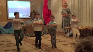 "Танец моряков" в исполнении мальчиков гр №8 СП "ЦРР - д/с "Сказка"