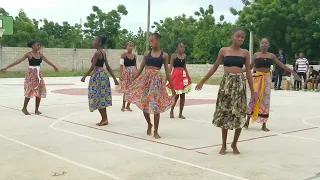 Tafa Mi-soleil  "lakou " Dance by Hsf female Group Dance ( Radio laness FM Haiti )