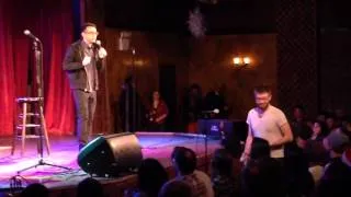 Fred Armisen improvises NYC accents at The Bell House