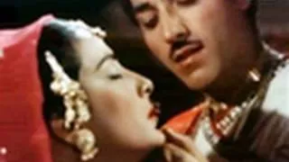 Pi Ke Ghar Aaj Pyari Dulhaniya Chali (Video song ) - Mother India